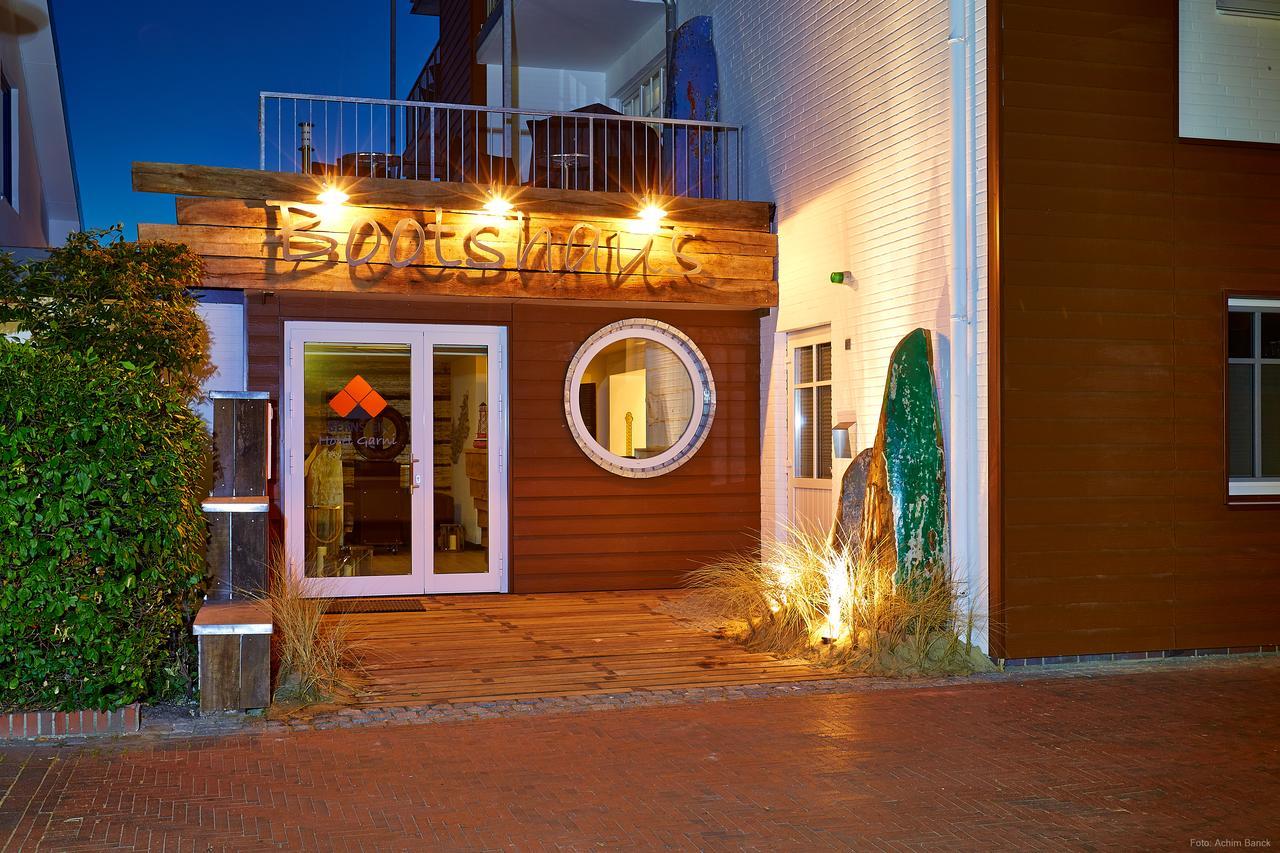 Bernstein-Hotel Bootshaus Бюзум Экстерьер фото